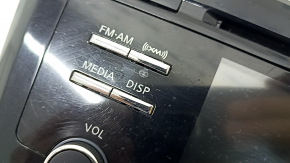 Nissan Rogue 17-17 radio tape recorder scratches