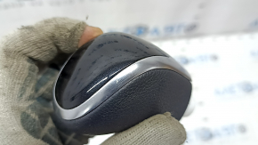 Nissan Rogue 17-20 black gear knob, scratches, worn