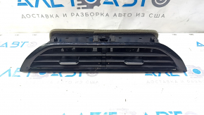 Central air duct deflector for the front panel of the Volkswagen ID.4 23-25