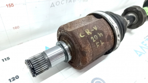 The front left half-shaft of a Honda CRV 20-22 hybrid is rusty.