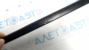 Right windshield molding for BMW 3 F30 12-18 (scratches)