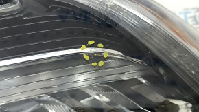 Honda CRV 17-22 LED front right headlight, broken molding mounts
