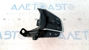 The steering wheel controls on the right side of the Honda Insight 19-22 are worn out.