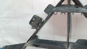 BMW i3 14-20 rear underbody grille broken mount
