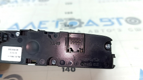 Audi A4 B9 17-25 rear climate control glass scratches