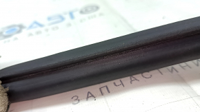 The front left door seal for the Audi A4 B9 17-20 is worn out.