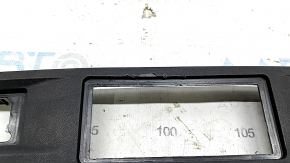 VW Tiguan 14-17 trunk license plate light strip scratches