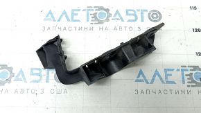 The front bumper mount on the left fender of the Audi A4 B9 17-19 is broken.