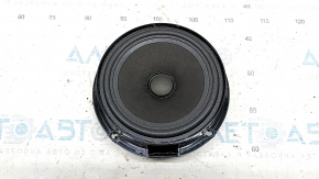 The rear right speaker of a VW Tiguan 12-18 has a broken mount.