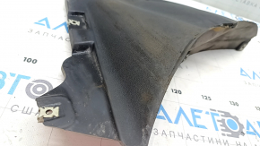 The front left mudguard of a Volkswagen ID.4 21-24 is worn.