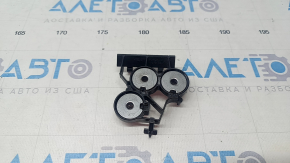 The left upper TV bar mount is broken. Mercedes W213 E 17-23.