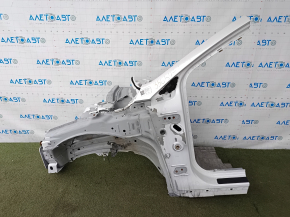 Front left quarter Ford Fusion mk5 13-20 white with central pillar, corrosion, bumps