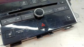 Infiniti Q50 16-20 dashboard with heated seats, scratches