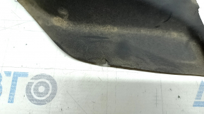 The right windshield wiper seal on a Jeep Compass 17-24 has dried out.