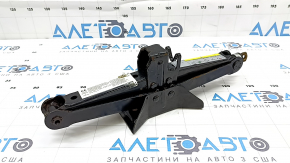 Audi Q3 8U jack 16-18 corrosion