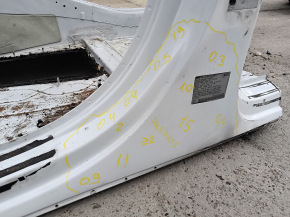 The central left body pillar of the Audi Q7 4L 10-15 on the body, made
