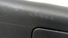 The lower trim of the tailgate of the Audi Q7 4L 10-15 is black, with plugs, without a curtain, worn, scratches