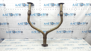 The front middle section of the exhaust pipe for the Infiniti Q50 16-20 3.0T is rusty and the stud is sawed off.