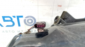 Jeep Compass 19-24 halogen right outer fender light, cracks in the glass