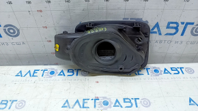The fuel filler flap housing of the Audi Q3 8U 15-18 has a broken mount.