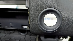 Audi Q7 4L 10-15 black, scratched dashboard with airbag