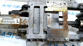 The steering column with the universal joint of the Audi Q3 8U 15-18 is rusty.