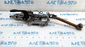 The steering column with the universal joint of the Audi Q3 8U 15-18 is rusty.