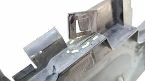Left radiator deflector for Audi Q3 8U 16-18 cracked, broken mount