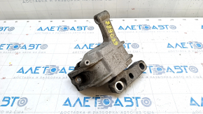 The right engine mount of the Audi Q3 8U 15-18 CCTA is cracked.