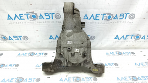 The rear differential gearbox of the Audi Q7 4L 10-15 3.0 TFSI has 2 cracked silent blocks.