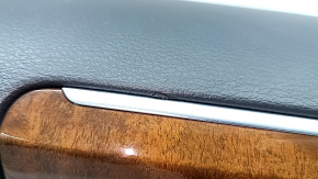 Rear left door panel assembly for an Audi Q7 4L 10-15, black with black leather insert, plastic armrest, glossy wood molding, BOSE, with backlighting, broken mount, tears, scratches