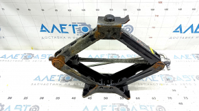 Volvo XC90 16-23 jack rusty