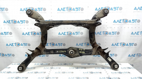 The rear subframe of the Audi Q5 8R 09-17 AWD is rusty, 2 bushings are torn, 1 silent block has microcracks.