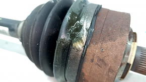 Front right axle shaft of Volvo XC90 16-22 T5, T6 AWD, rusty, torn boot on outer CV joint