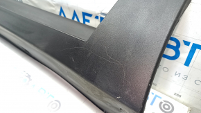Right threshold of Chevrolet Bolt 17 - structure, scratches