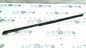 Front right chrome fender molding for Hyundai Sonata 11-15, broken fasteners