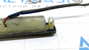 External trunk release button for Lexus RX300 RX330 RX350 RX400h 04-08 crack in mount