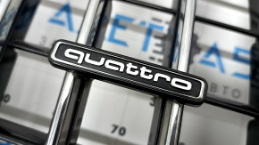 Radiator grille Audi Q5 8R 13-17 rest, for parking sensors, glossy, chrome, with quattro emblem, scratches, non-factory holes, sand