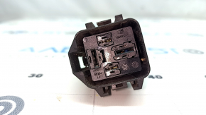 BMW 5 G30 cooling fan relay connector 17-23 for type 2
