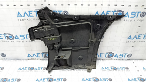 The left rear bumper mount for a BMW 5 G30 17-20 is broken.