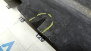 Front bumper guard center BMW 5 G30 17-23 cracks