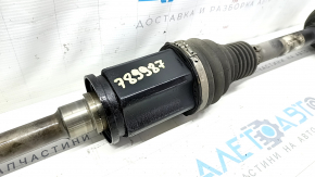 Front right axle shaft of BMW 5 G30 17-20 2.0T, 3.0T, 530e hybrid has a torn boot