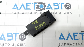 The rear seat heating control unit for BMW 5 G30 17-23 has a broken housing.