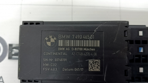 The rear seat heating control unit for BMW 5 G30 17-23 has a broken housing.