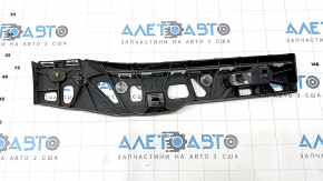 The left rear threshold mount for BMW 5 G30 17-23 is broken.