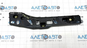 The rear right sill mount for a BMW 5 G30 17-23 is broken.