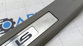 Illuminated rear left door sill plate for Lexus RX300 RX330 RX350 RX400h 04-08, gray, illuminated, with chrome trim, scratches