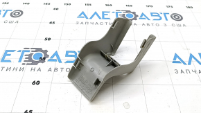 Left Lexus RX300 RX330 RX350 RX400h 04-08 rear seat runner plug, right, gray