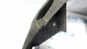 Toyota Camry v40 rear right fender liner is torn, the fastener is torn