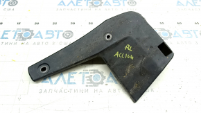 The rear left mudguard of a Honda Accord 18-22 is worn out.